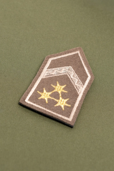 Főtörzszászlós<br/>katonai felvarró