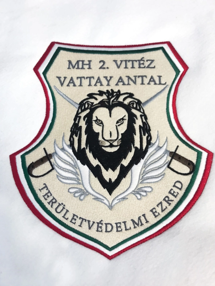 EGYENRUHÁSOK, EGÉSZSÉGÜGY